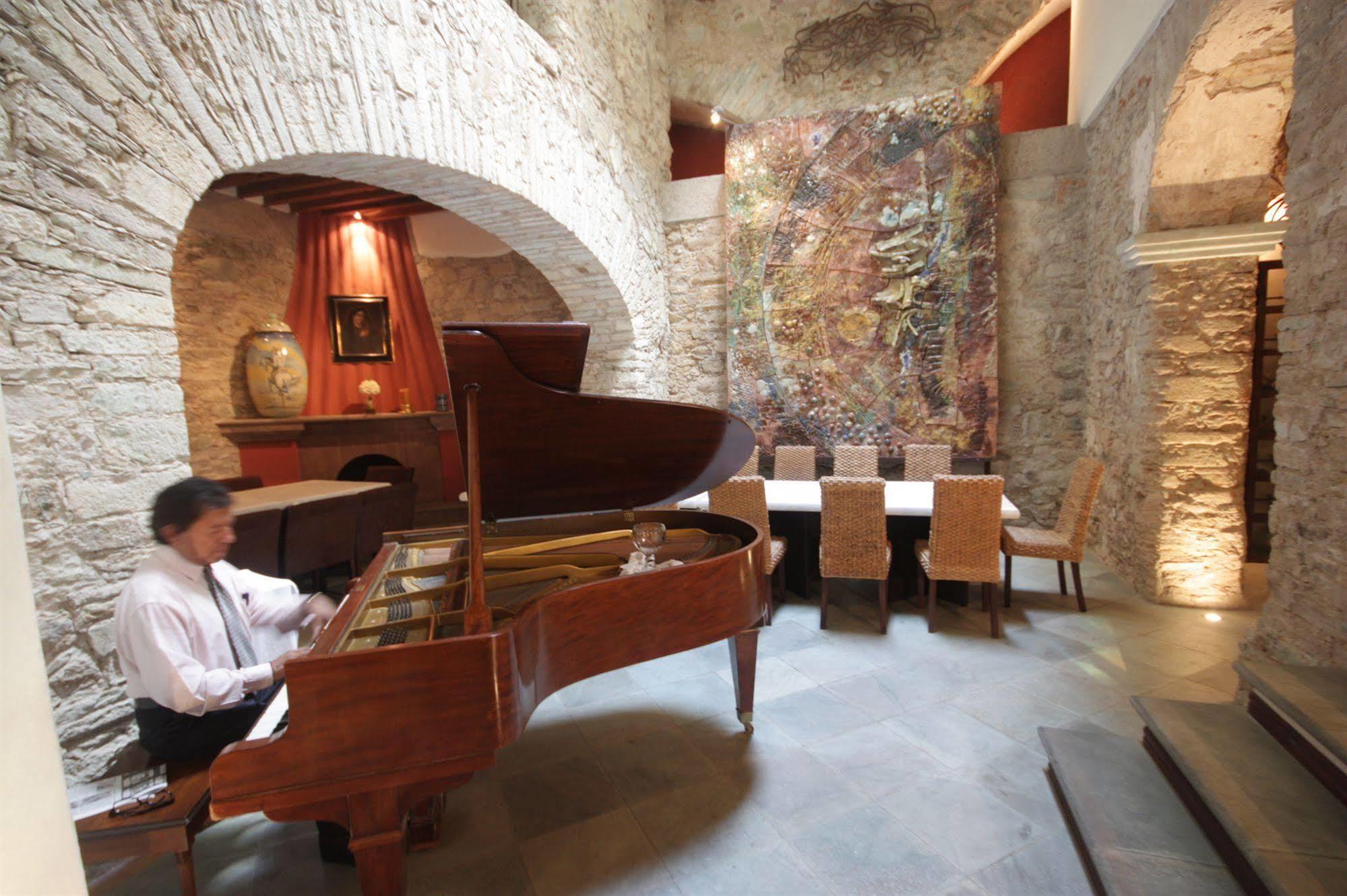 Casona Alonso 10- Boutique
